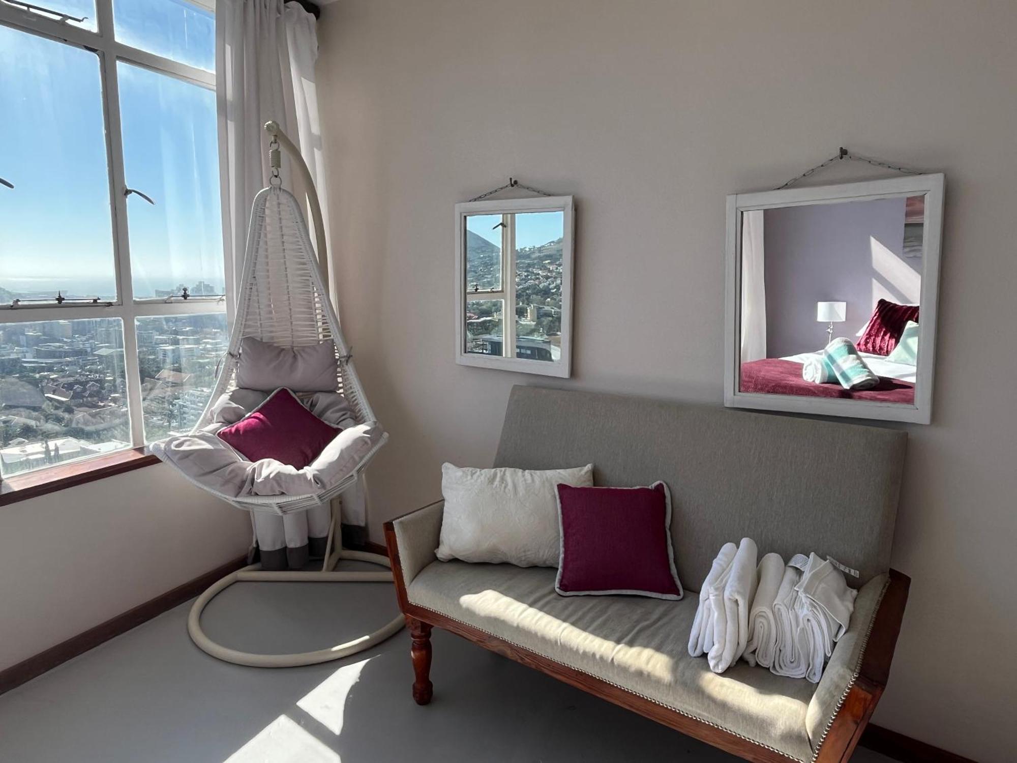 Vibes & A Swing In The Sky Apartment *
